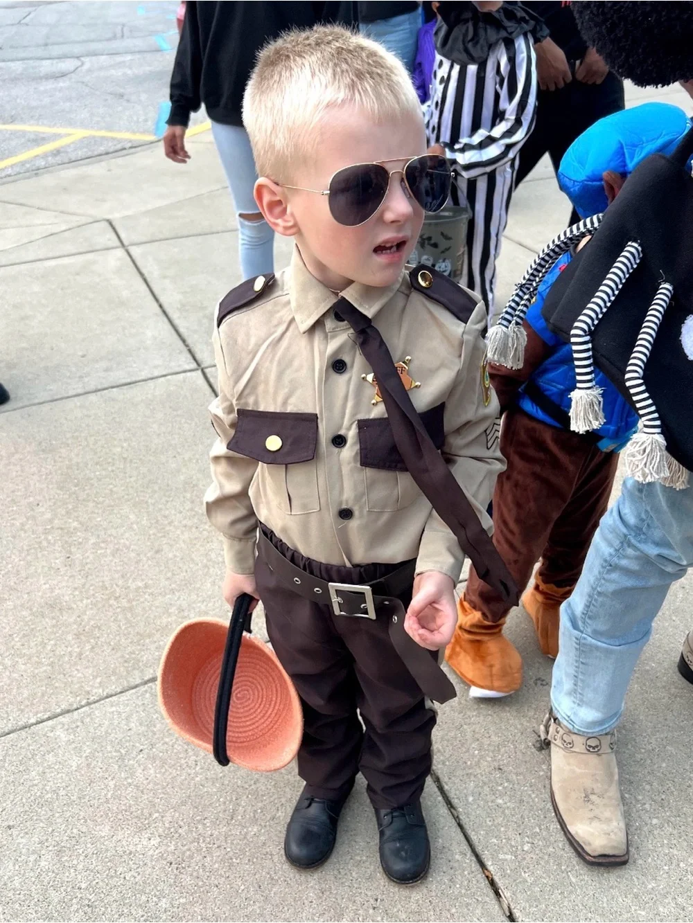 Halloween Costumes Boys Sheriff Costume Size Small 6YRS Complete 5-Piece Uniform